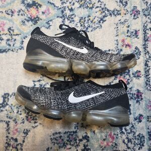 Size 10 - Nike Air VaporMax Flyknit 3 Oreo